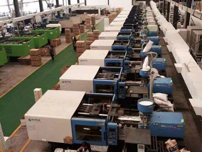 江蘇國有注塑塑膠廠房車間安裝工業(yè)大風(fēng)扇降溫工程案例