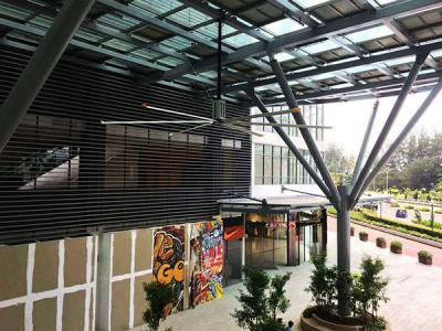 休閑會所商業(yè)中心2.8米工業(yè)大風(fēng)扇安裝降溫工程案例